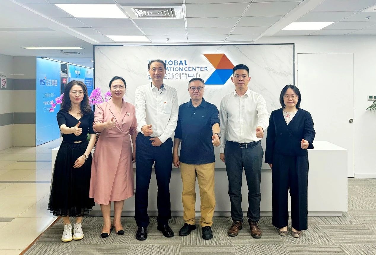 重庆市人才研究和人力资源服务协会副会长兼秘书长程卫民一行莅临嘉乐盈全球创新中心考察学习