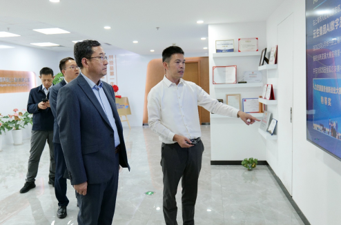 宁夏人力资源和社会保障厅党组书记、厅长金万宏一行莅临嘉乐盈全球创新中心走访调研